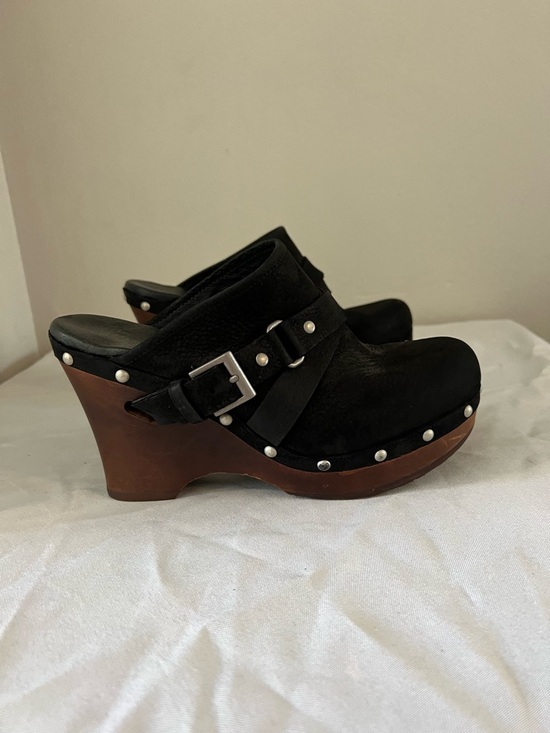 UGG Shoes - UGG Black Leather Platform Clogs Studded Wood Heel Fur Lined Size 8
